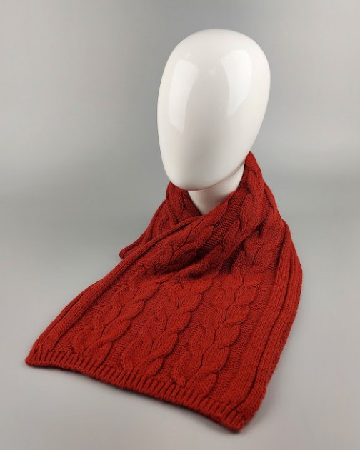 Вязанный шарф косы бордовый